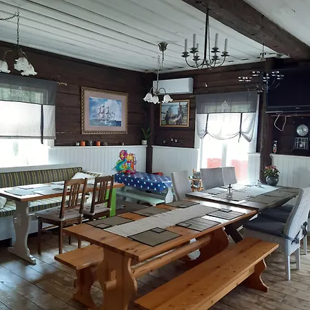 Merenkurkun Majatalo فندق *